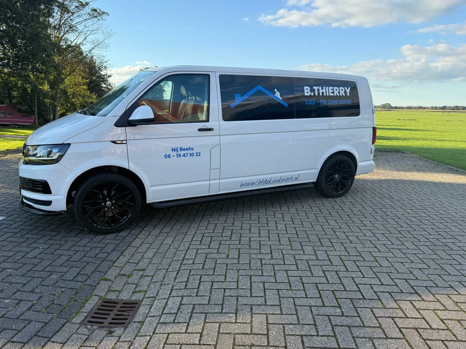 BT Dak & Zinkwerk - Bedrijfsbus